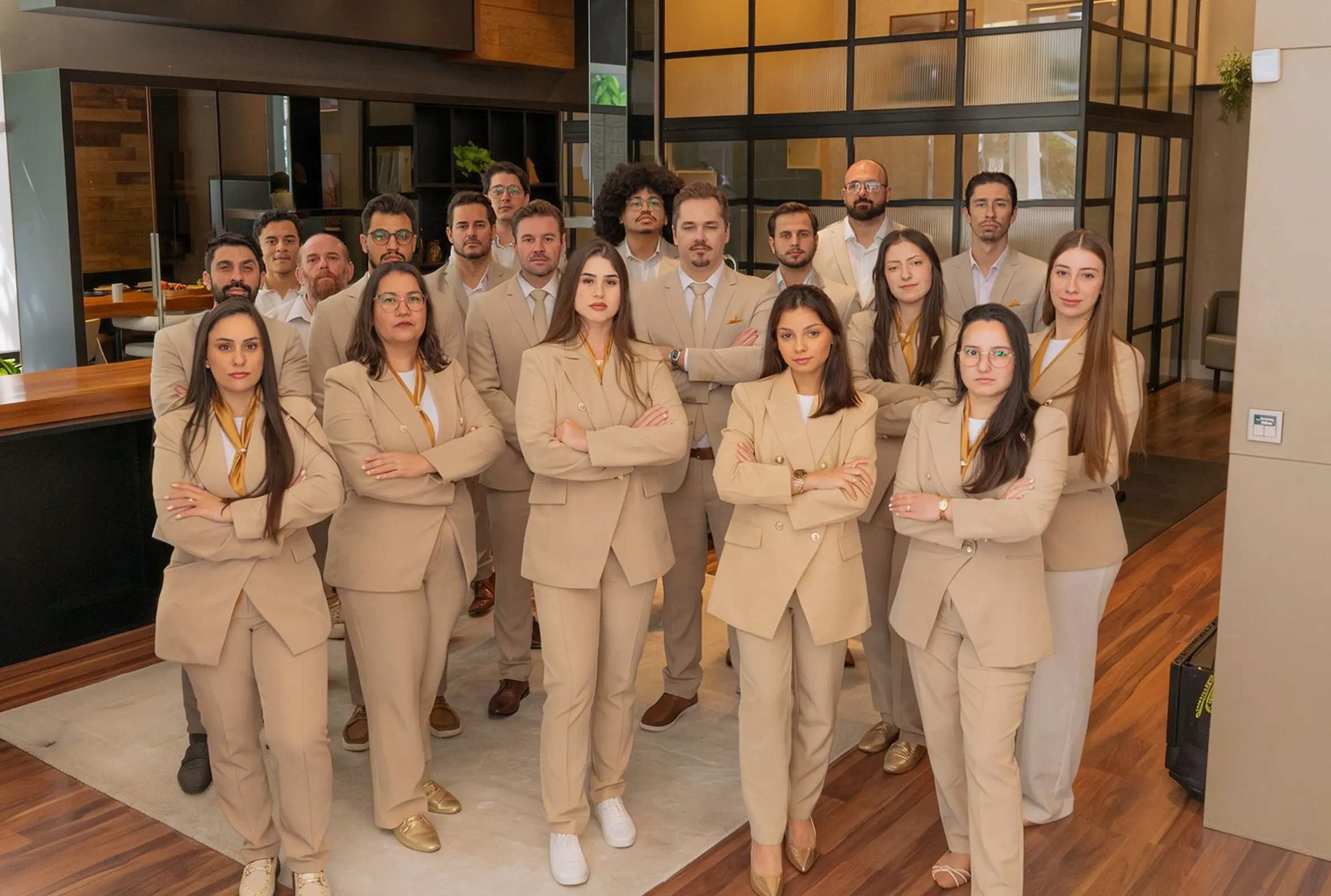Consultores Golden Brasil em atendimento ao cliente